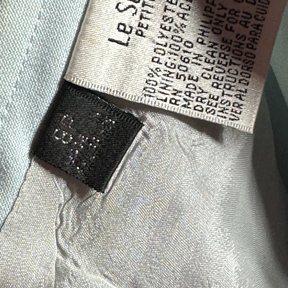 Suit - Picture 15 of 15